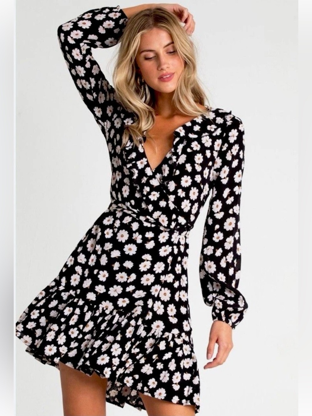 Billabong Black Daisy Floral Wrap Mini Dress Long Sleeve V Neck Size 12 L